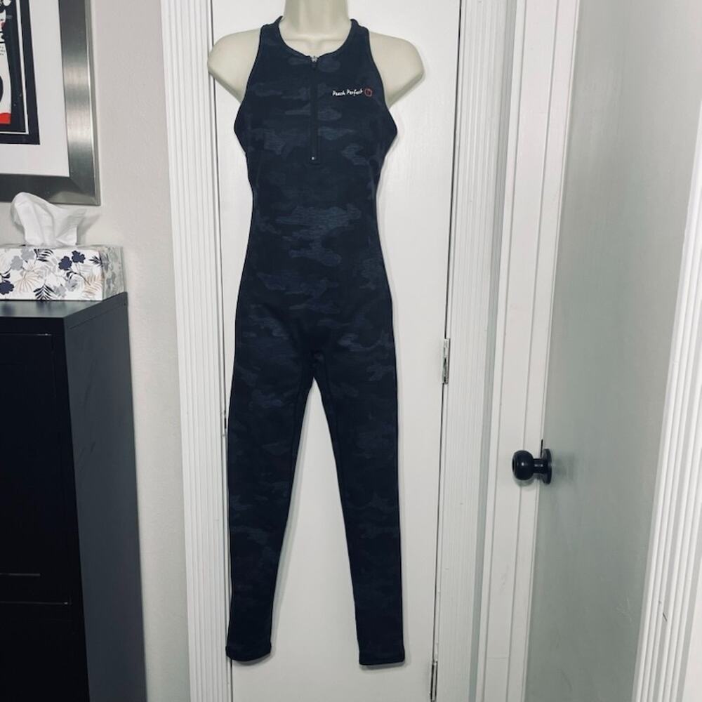 Peach Perfect Large Dark Camo Workout Suit Hole In One Bawdysuit L